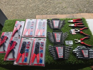 Handgereedschap Steelwood, Partij